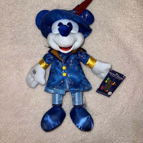 Disney Parks Peter Pan MMMA Mickey Mouse Plush NWT - Picture 1 of 6